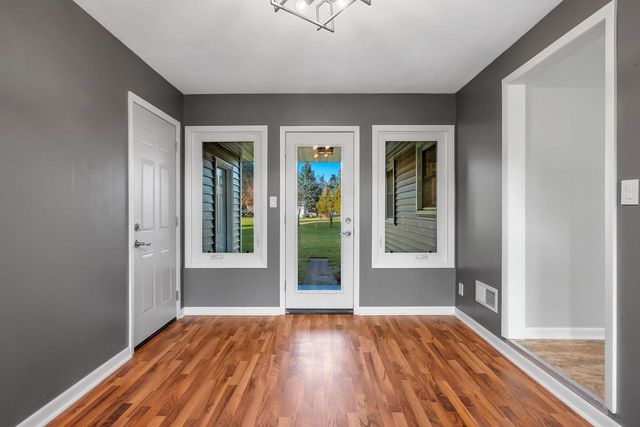 4710 W CAPITOL DRIVE, Appleton, WI 54913