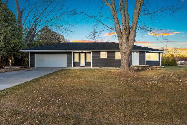 4710 W CAPITOL DRIVE, Appleton, WI 54913