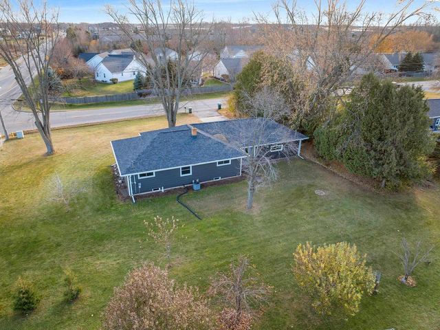 4710 W CAPITOL DRIVE, Appleton, WI 54913