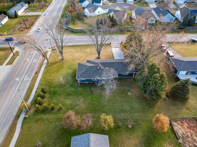 4710 W CAPITOL DRIVE, Appleton, WI 54913