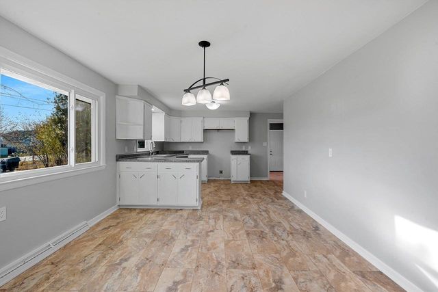 4710 W CAPITOL DRIVE, Appleton, WI 54913