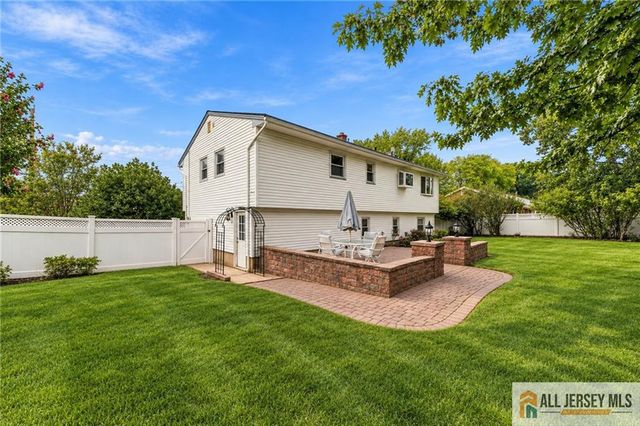 18 Lincoln Avenue, East Brunswick, NJ 08816