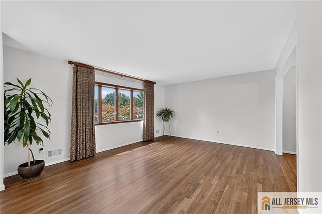 18 Lincoln Avenue, East Brunswick, NJ 08816