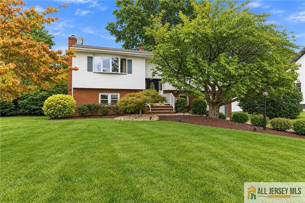 18 Lincoln Avenue, East Brunswick, NJ 08816