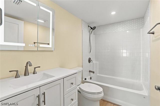 2580 Estero BLVD 15, Fort Myers Beach, FL 33931