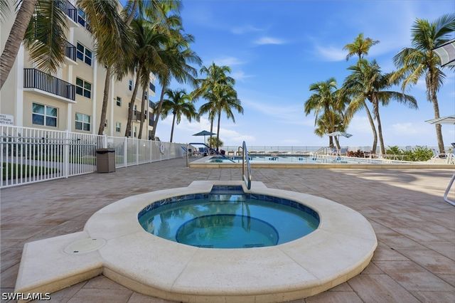 2580 Estero BLVD 15, Fort Myers Beach, FL 33931