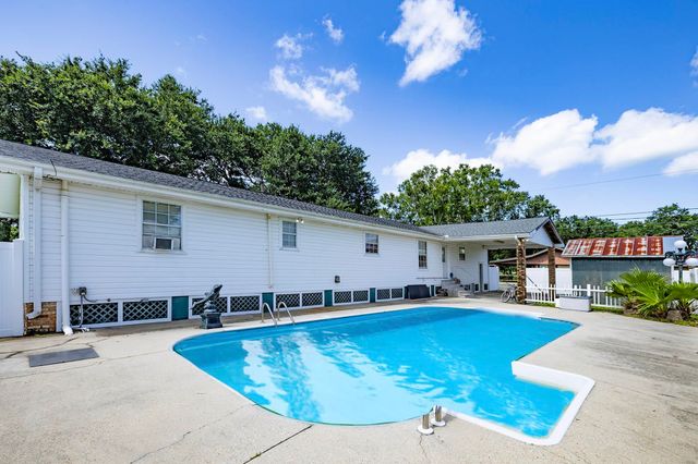 100 Farmer Lane, Thibodaux, LA 70301