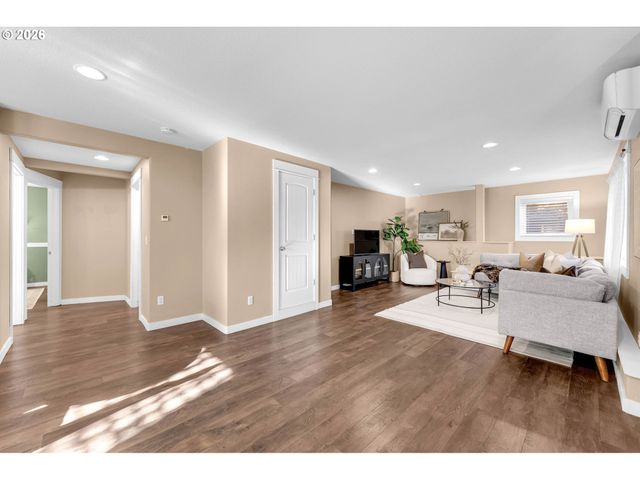 1551 N 4TH Ct, Washougal, WA 98671