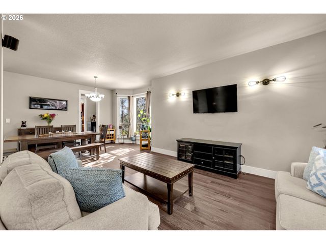 1551 N 4TH Ct, Washougal, WA 98671