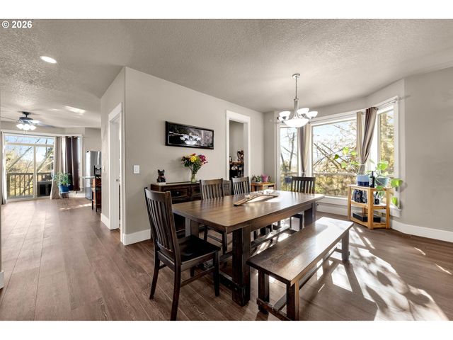 1551 N 4TH Ct, Washougal, WA 98671