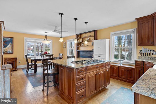 5194 SCRABBLE RD, Shepherdstown, WV 25443