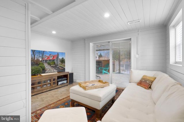 5194 SCRABBLE RD, Shepherdstown, WV 25443