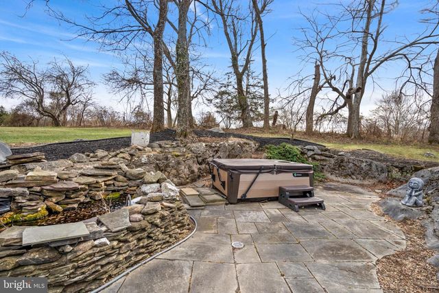 5194 SCRABBLE RD, Shepherdstown, WV 25443