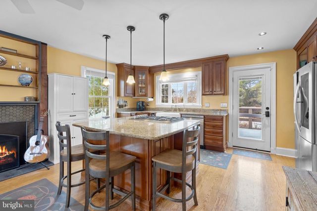 5194 SCRABBLE RD, Shepherdstown, WV 25443