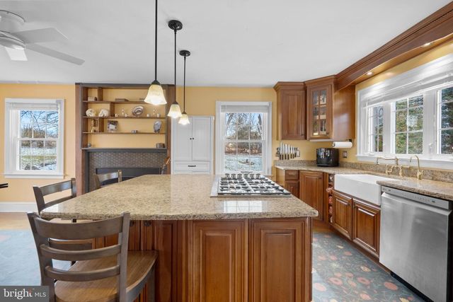 5194 SCRABBLE RD, Shepherdstown, WV 25443