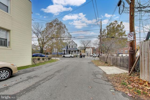 628 MADISON ST NW, Washington, DC 20011