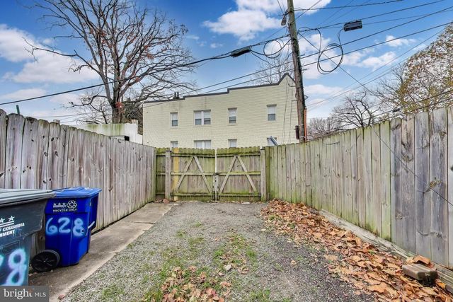 628 MADISON ST NW, Washington, DC 20011