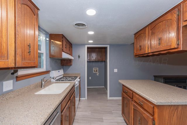 6711 COLUMBIA Lane, Amarillo, TX 79109