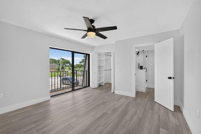 2101 21st Way, West Palm Beach, FL 33407