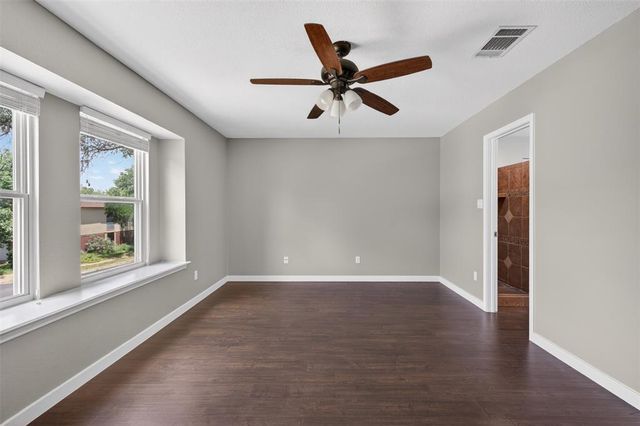 7601 Windrush DR, Austin, TX 78729