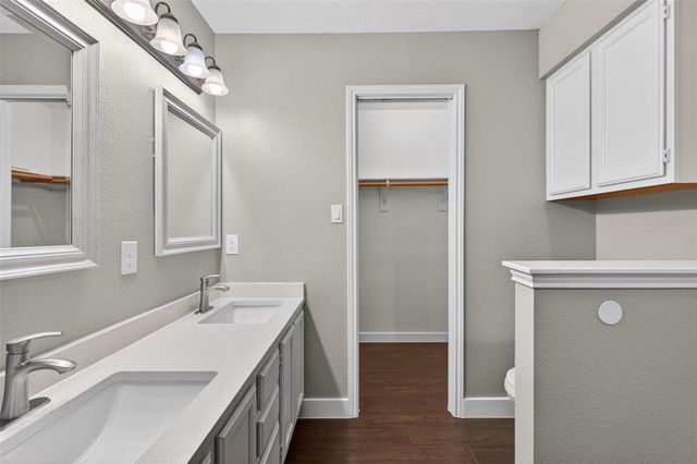 7601 Windrush DR, Austin, TX 78729