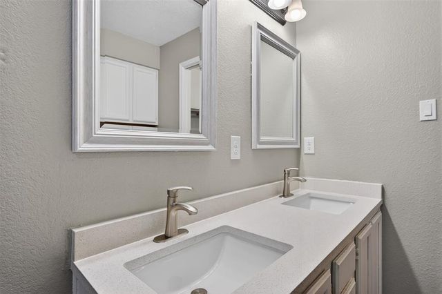 7601 Windrush DR, Austin, TX 78729