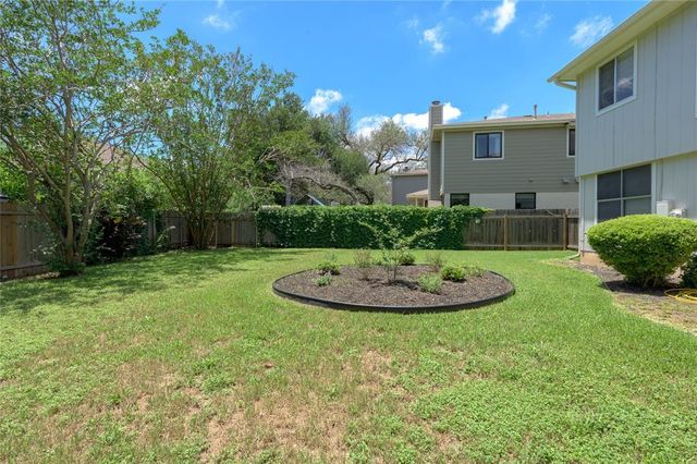 7601 Windrush DR, Austin, TX 78729