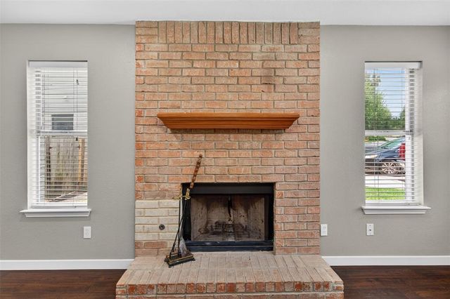 7601 Windrush DR, Austin, TX 78729