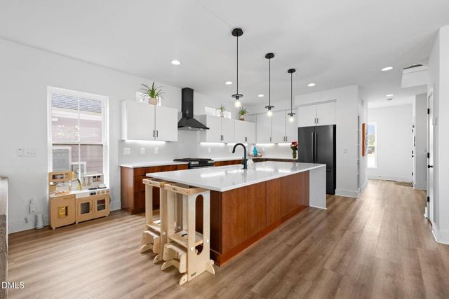 320 S Tarboro Street, Raleigh, NC 27610