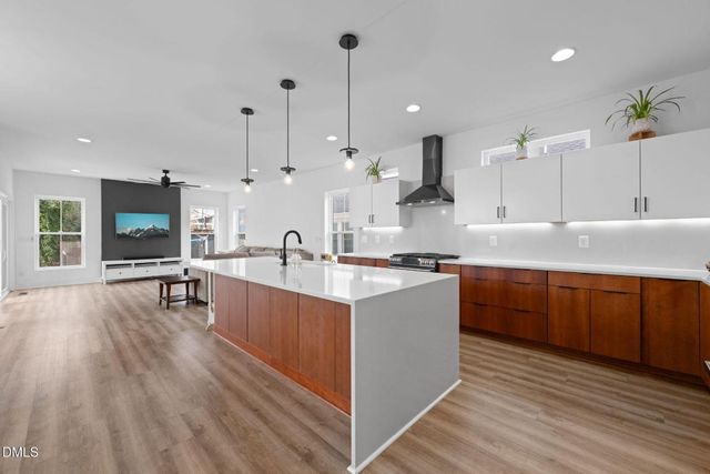 320 S Tarboro Street, Raleigh, NC 27610