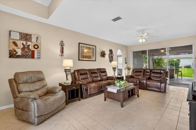 2000 JASMINE WAY, North Port, FL 34287