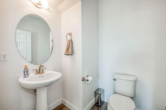 2381 N Jason Avenue, Fresno, CA 93737