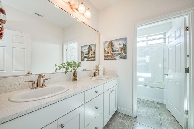 2381 N Jason Avenue, Fresno, CA 93737