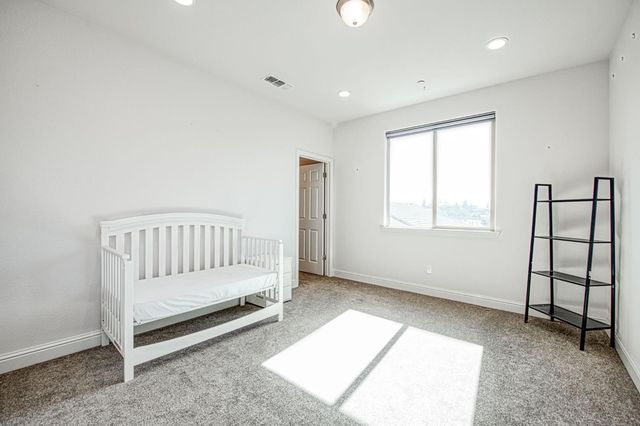 2381 N Jason Avenue, Fresno, CA 93737
