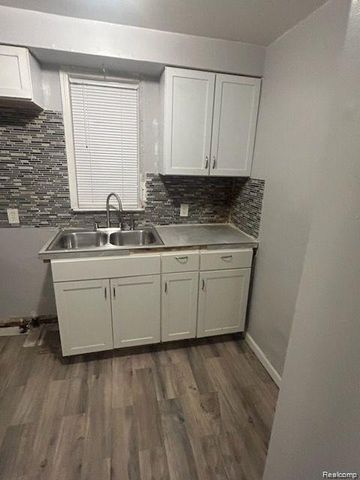 20115 Charest Street, Detroit, MI 48234