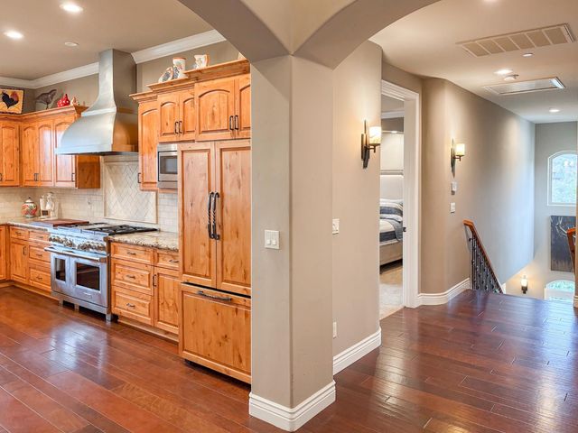 2920 Martel Crk, Rescue, CA 95672