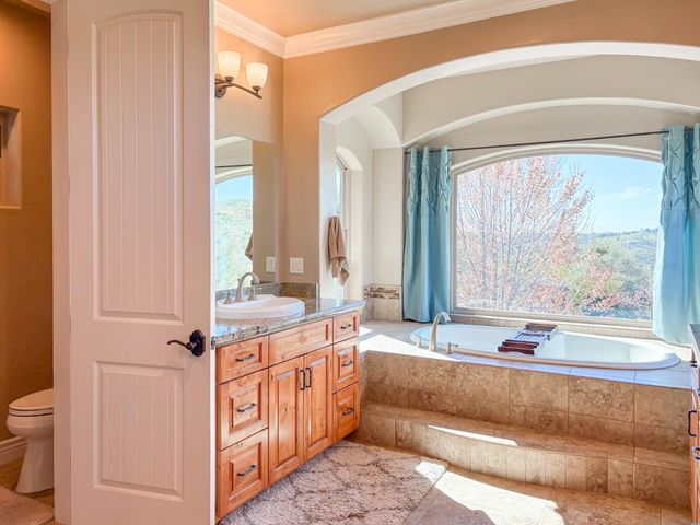 2920 Martel Crk, Rescue, CA 95672