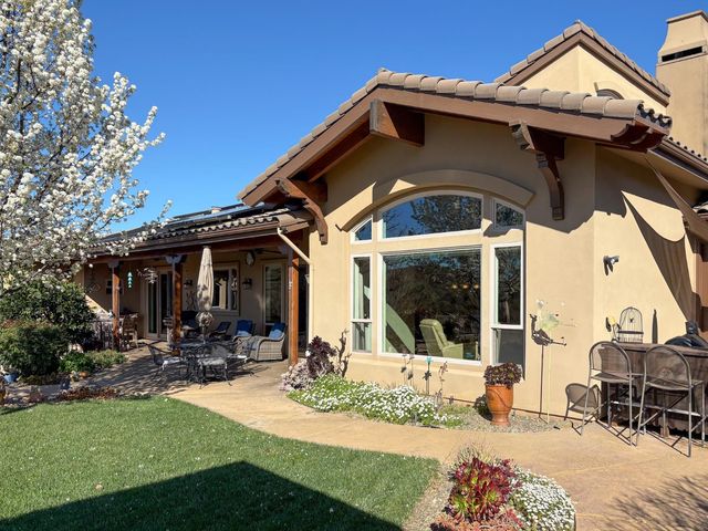 2920 Martel Crk, Rescue, CA 95672