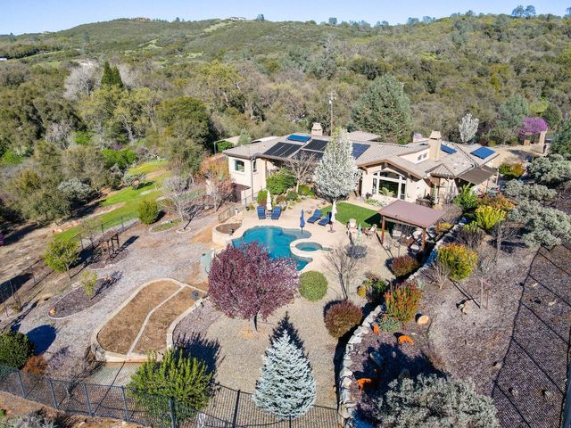 2920 Martel Crk, Rescue, CA 95672