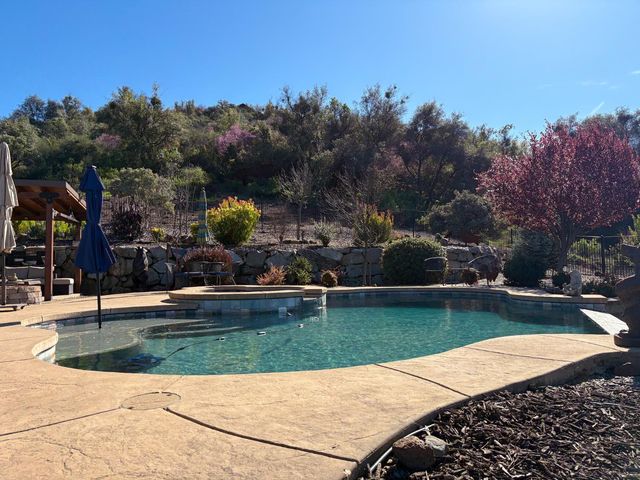 2920 Martel Crk, Rescue, CA 95672