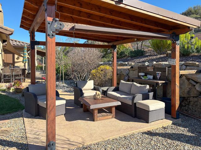 2920 Martel Crk, Rescue, CA 95672