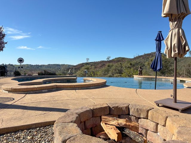 2920 Martel Crk, Rescue, CA 95672