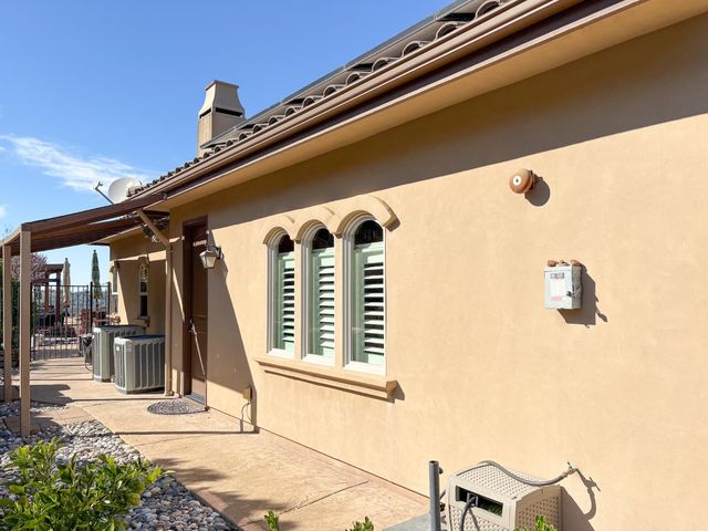 2920 Martel Crk, Rescue, CA 95672