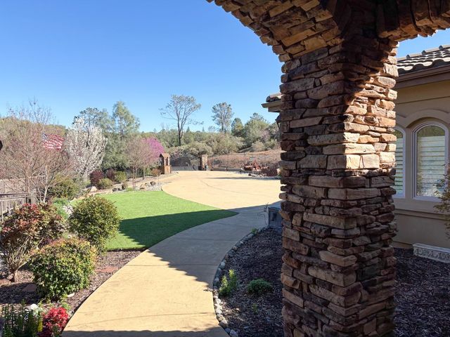 2920 Martel Crk, Rescue, CA 95672