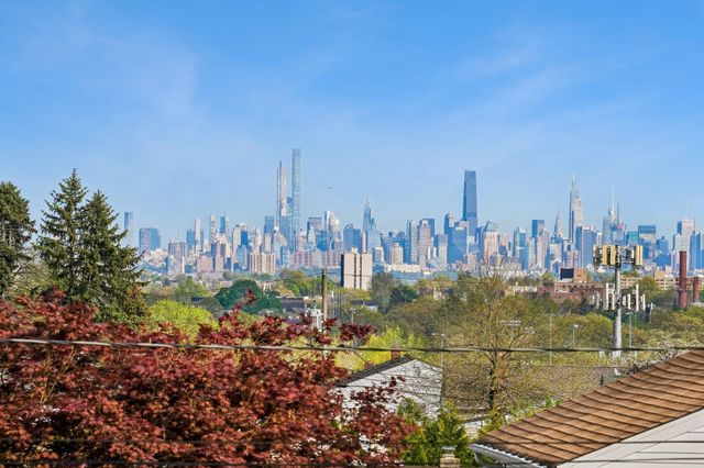 27 MOUNTAINVIEW DR, Clifton, NJ 07013