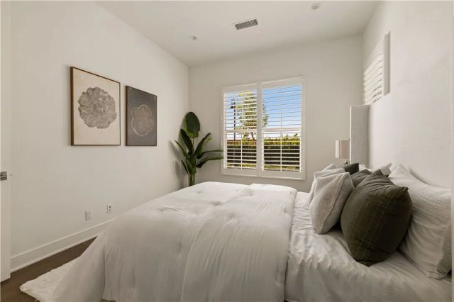 137 Trumpet Flower, Irvine, CA 92618