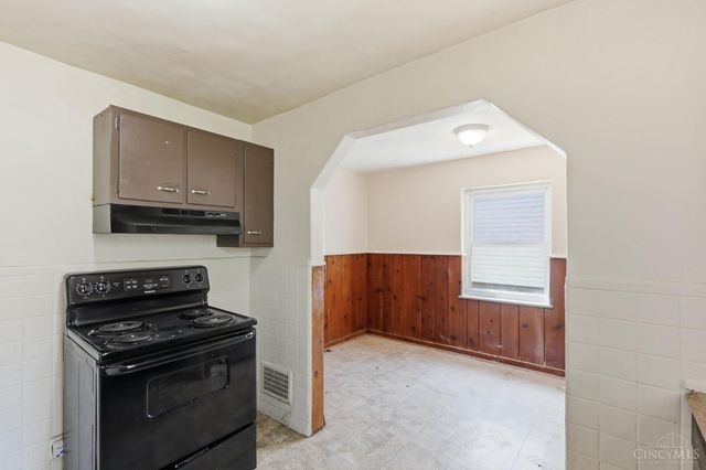 3270 Van Zandt Drive, Cincinnati, OH 45211