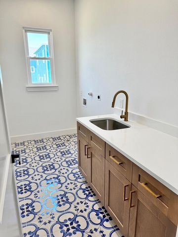 13007 Jolly Roger Drive, Freeport, TX 77541