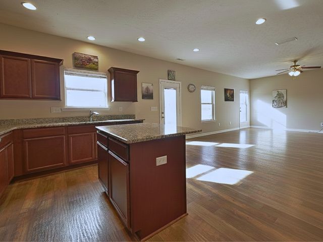 152 Dueler Dr, Hermitage, TN 37076