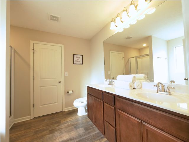 152 Dueler Dr, Hermitage, TN 37076